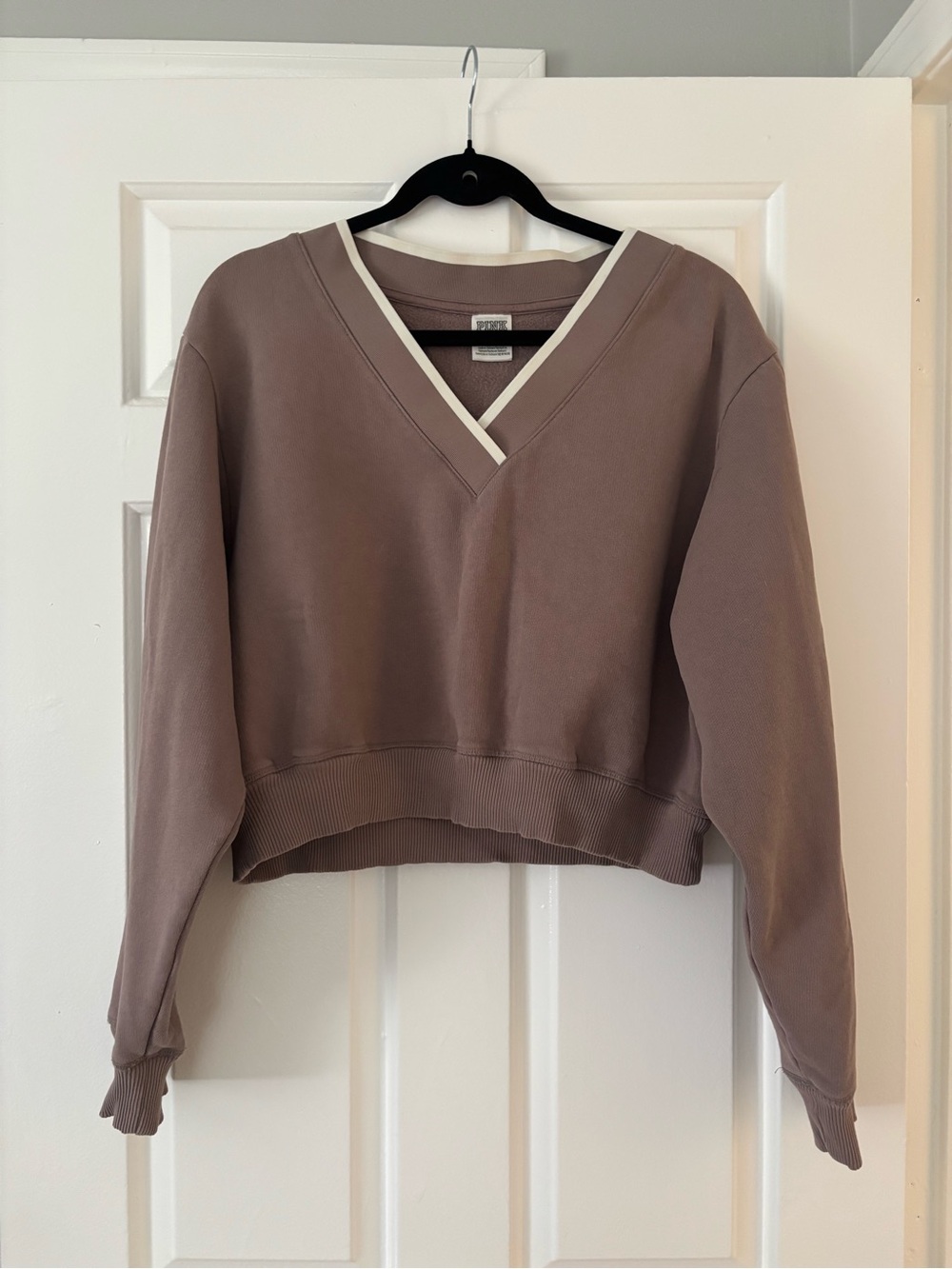 PINK Victoria's Secret Taupe V-Neck Cropped Sweatshirt with White Trim - Size L